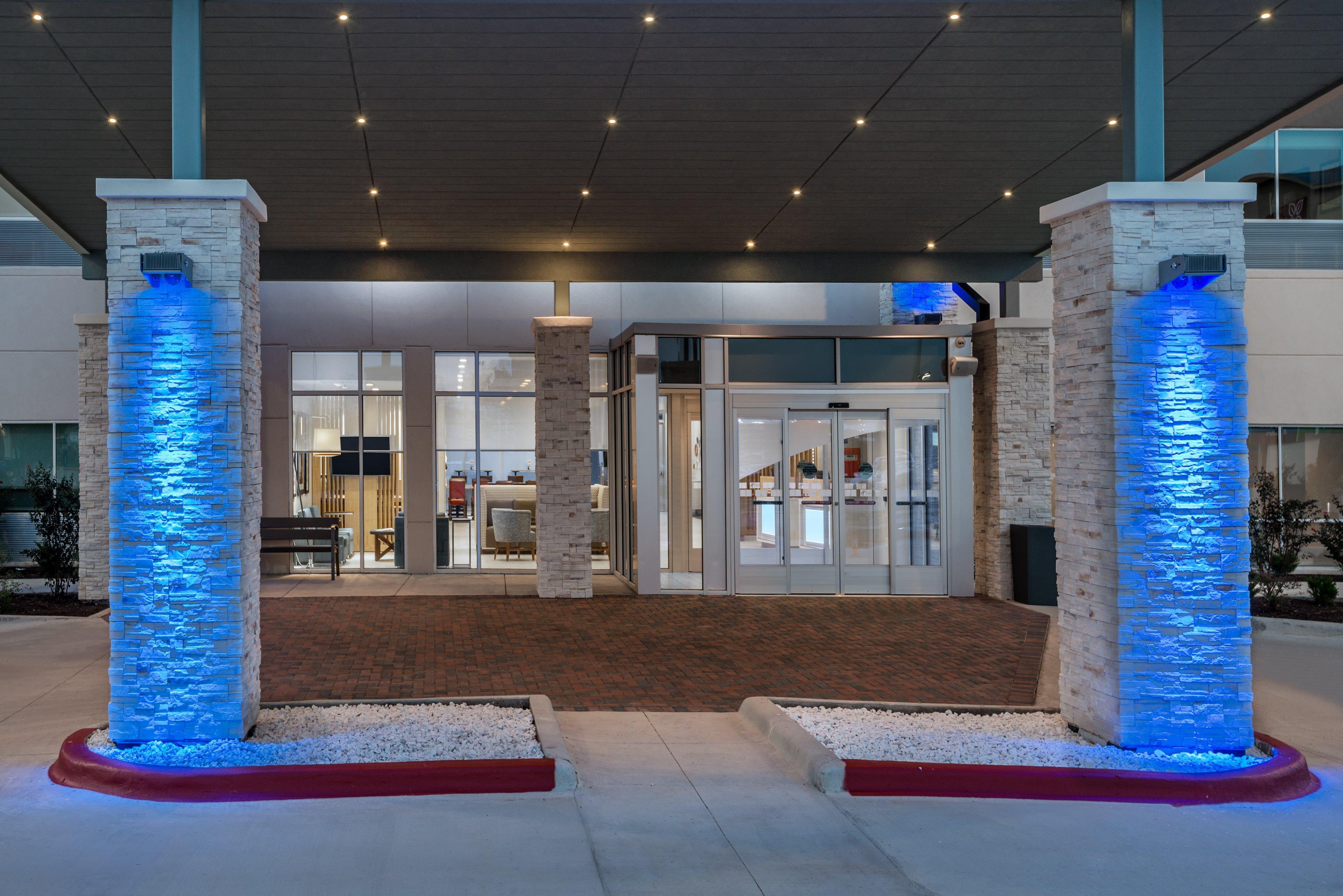 Holiday Inn Express & Suites Bryan - College Station By Ihg Экстерьер фото